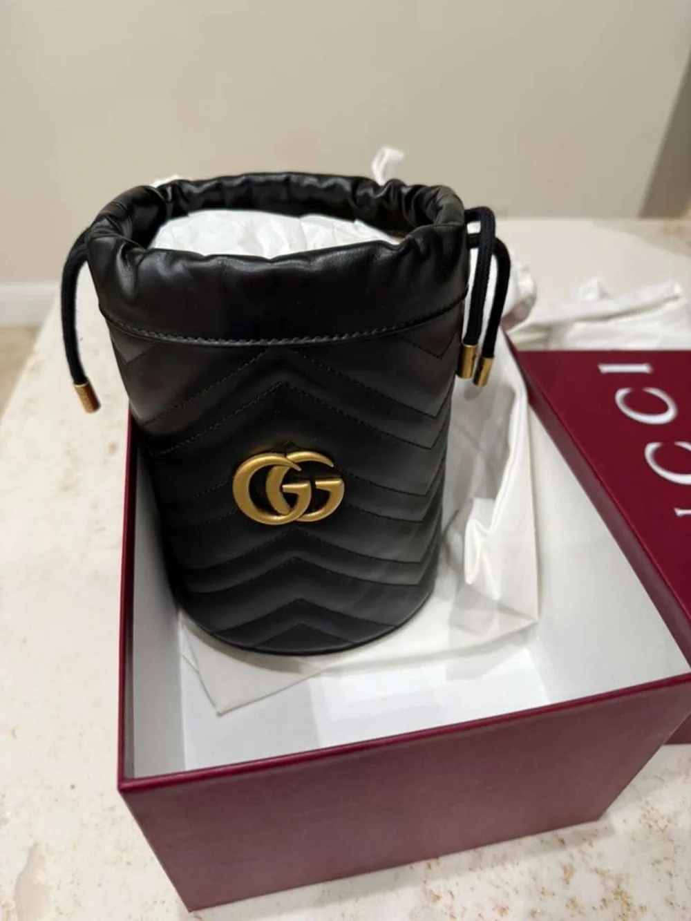 Gucci GG Marmont Black bucket bag - Picture 2 of 8
